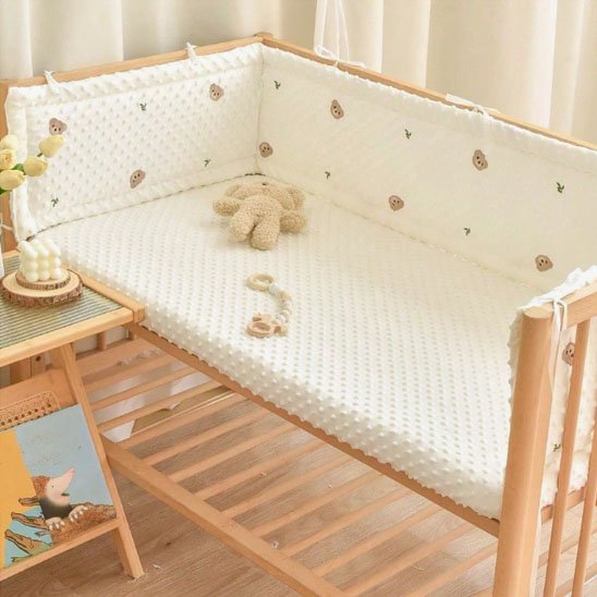 Tour de lit bébé douceur protectrice avant