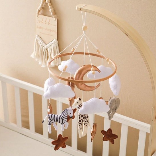 Mobile bebe apaisant blanc