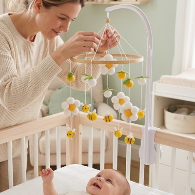 Mobile bébé blanc