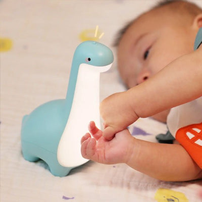 Veilleuse bébé douce nuit yeux ouverts